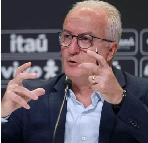 1709536909981018582.png 多里瓦尔希望内马尔放手“额外”的事情 为国尽全力