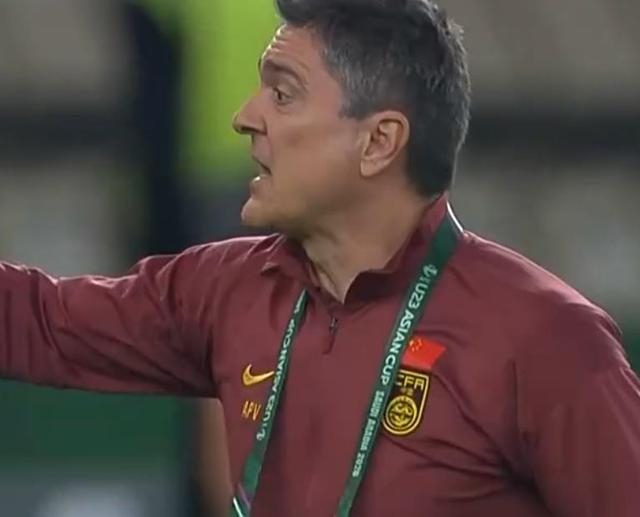 九游体育官网登录-太牛了！安东尼奥3细节完胜对方韩国教练：近10年最成功外教|金相植|鲍盛鑫|西班牙人|中国队|球员_新浪体育_新浪新闻